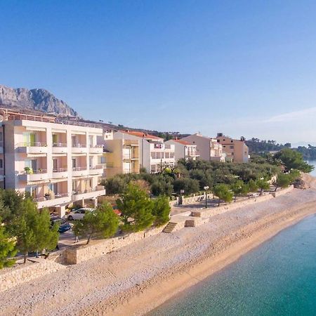 Apartments Marijan - Beachfront Tucepi Exterior photo