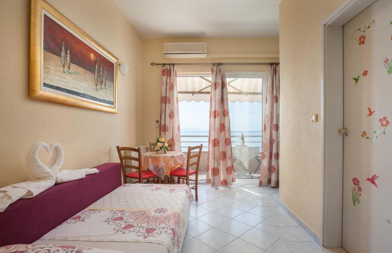 Apartments Marijan - Beachfront Tucepi Exterior photo