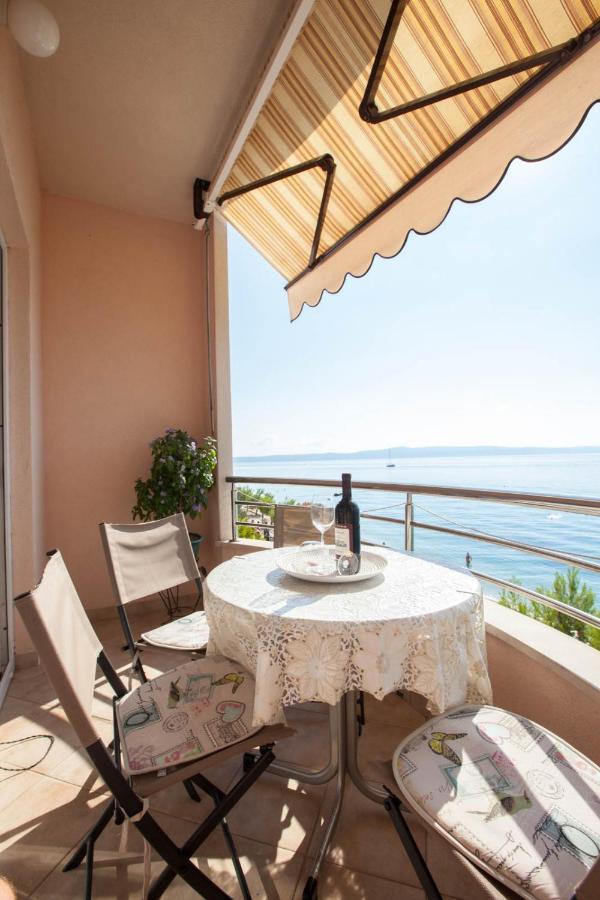 Apartments Marijan - Beachfront Tucepi Exterior photo